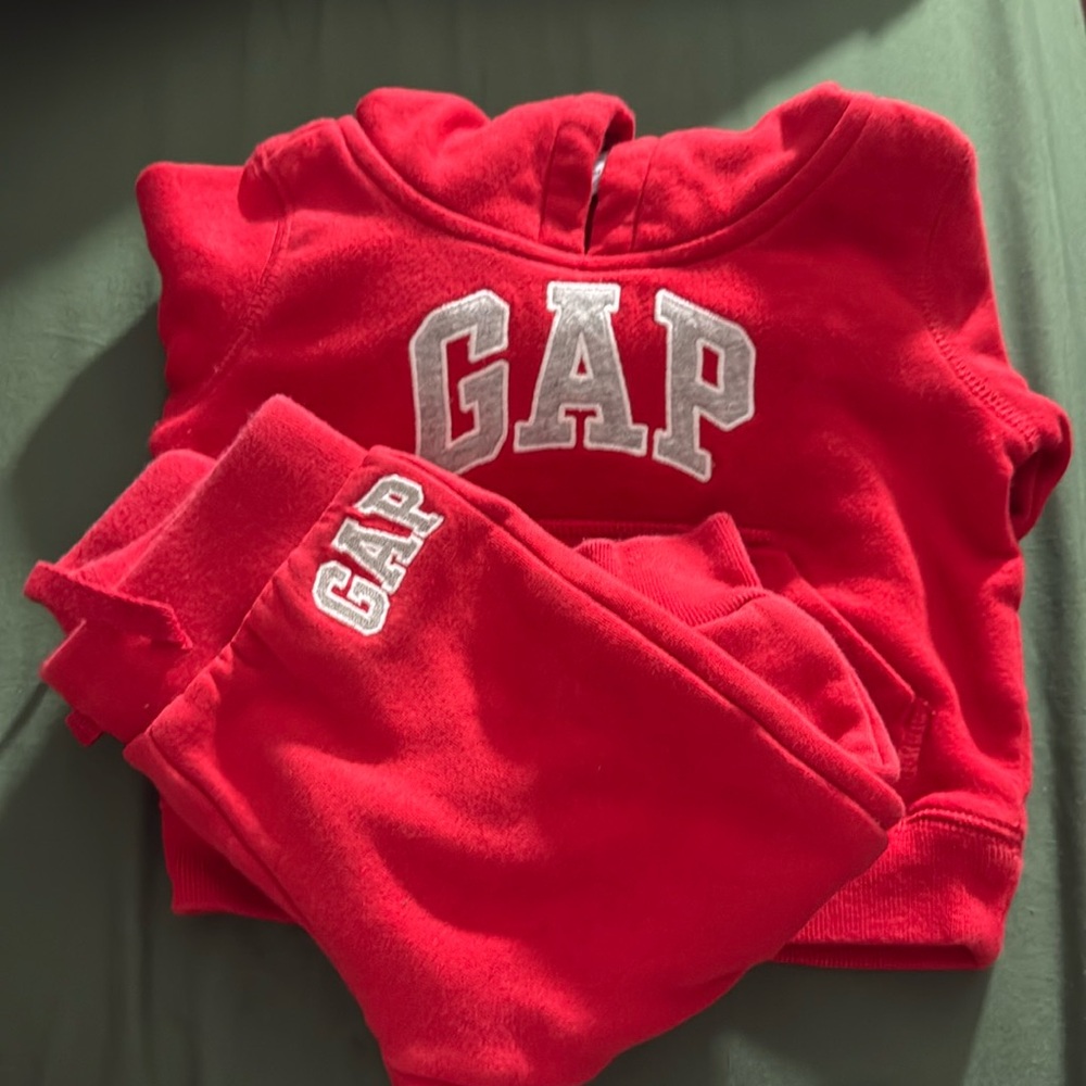 Gap Sweatsuit